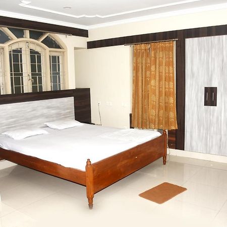 Hotel Trinath Nayagarh Zewnętrze zdjęcie